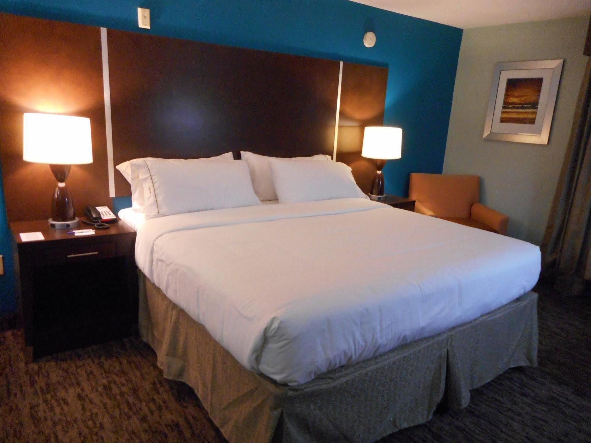 Holiday Inn Express & Suites Indianapolis North - Carmel By Ihg Екстер'єр фото